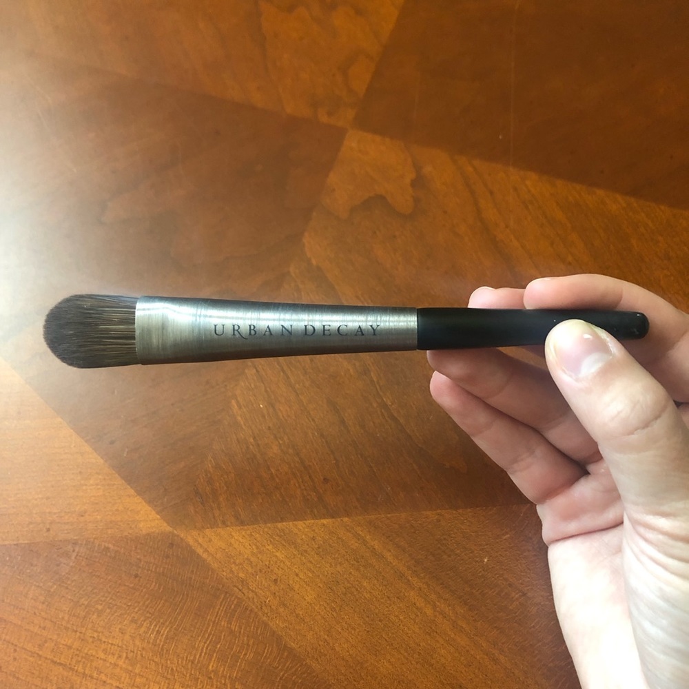 Urban decay flat optical blurring brush